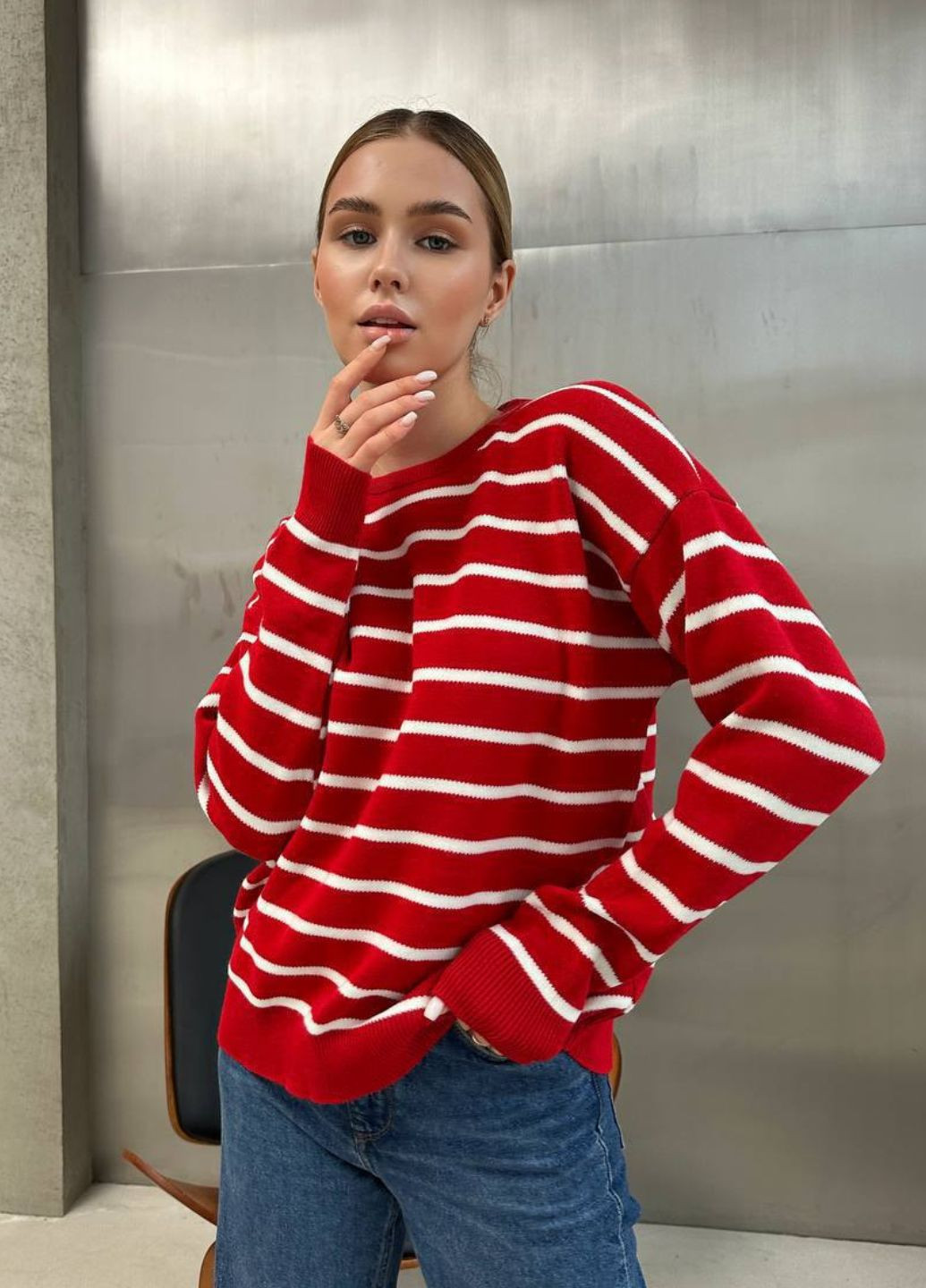 Червоний демісезонний базовий светр в смужку джемпер Україна