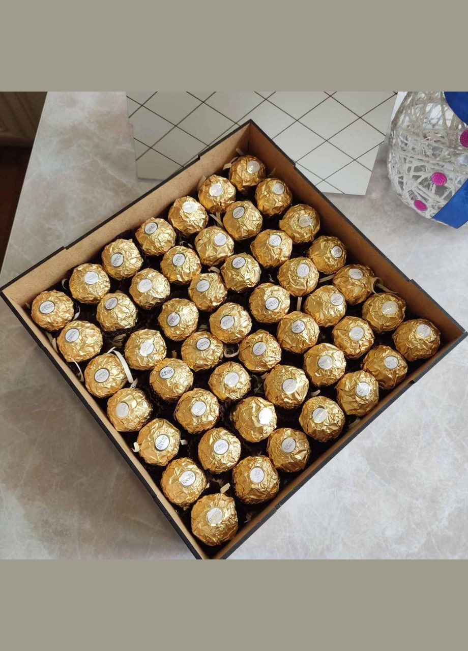 Подарунковий бокс з цукерками Ferrero для дівчини на день народження новий рік 8 березня день закоханих (ar30) No Brand (315888799)