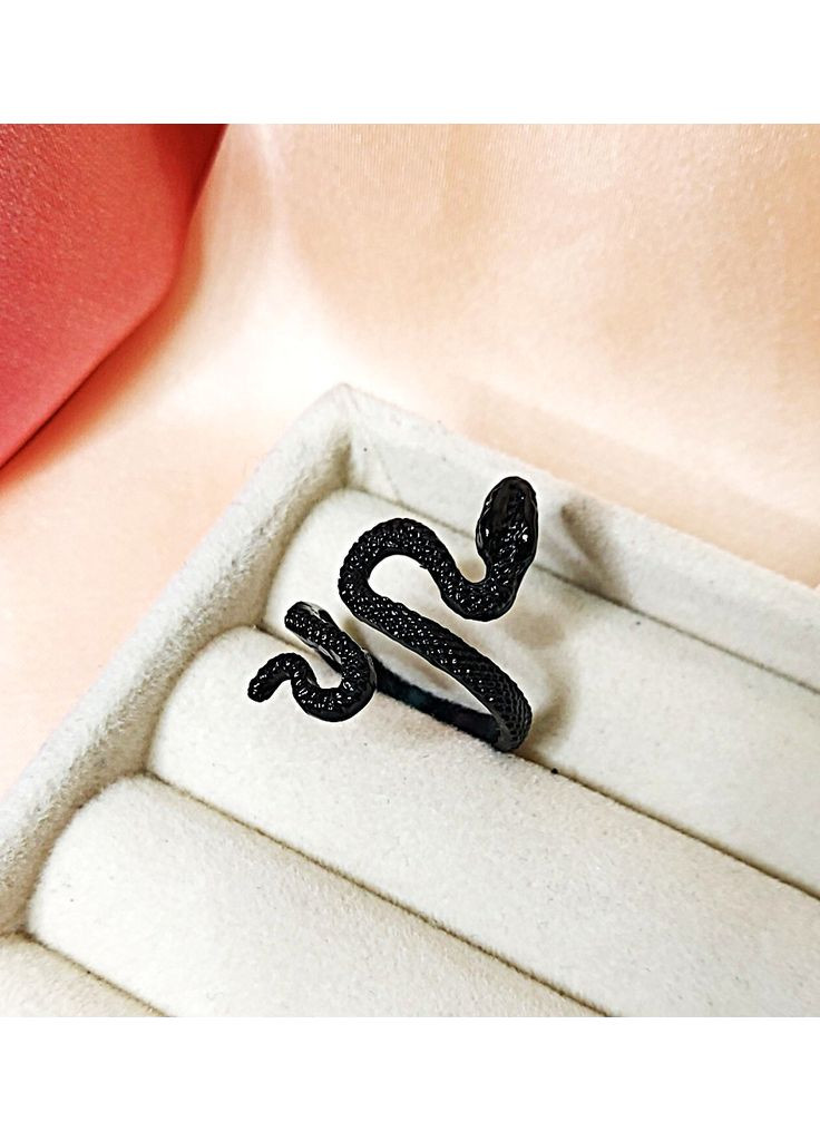 Каблучка жіноча акцентна готична Змія 2.7см чорна No Brand (353968748)