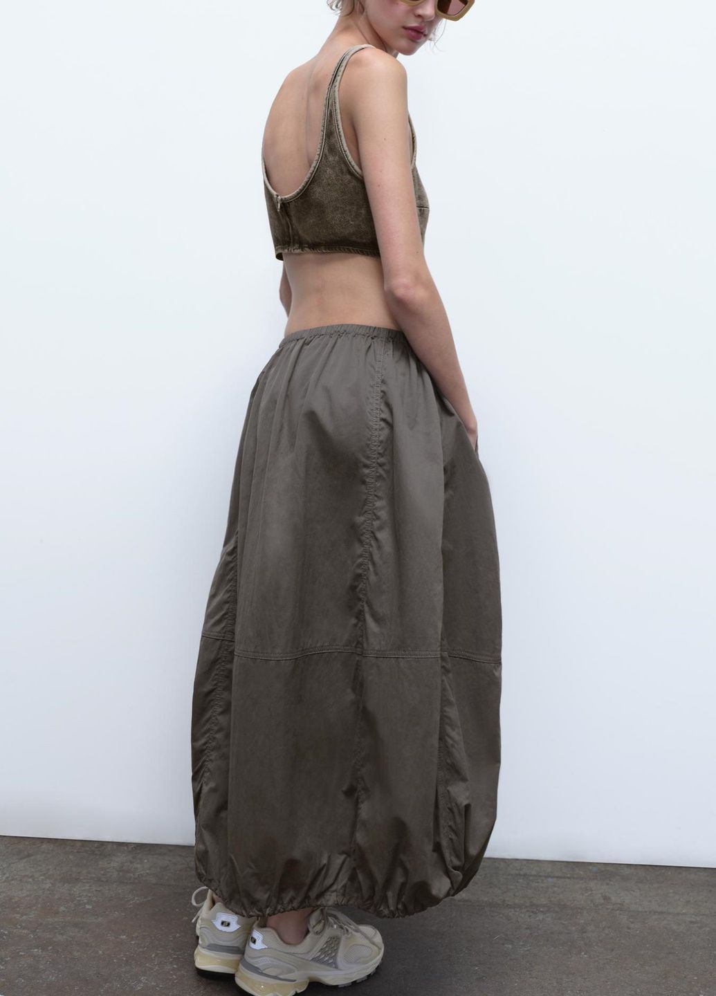 Темно-серая повседневный однотонная юбка Zara