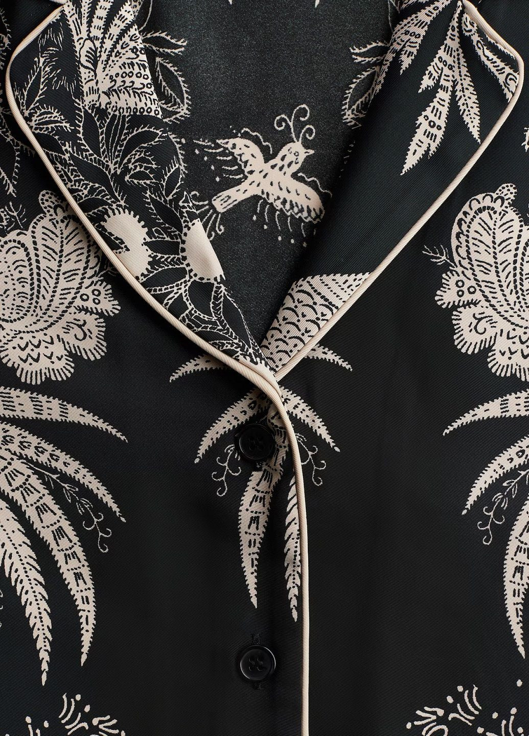 Черная кэжуал рубашка с рисунком H&M