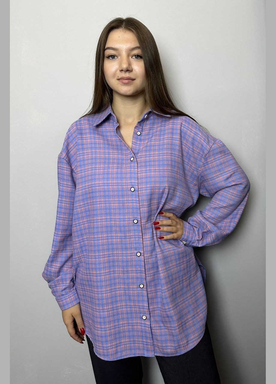 Бежева демісезонна сорочка жіноча базова в клітинку вільного крою персикова mkaz6440-4 Modna KAZKA