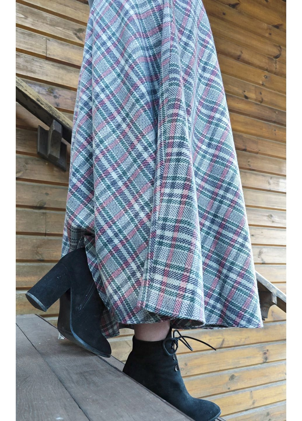 Серая повседневная, офисная, кэжуал в клетку теплая клетчатая юбка миди в серо-розовую клеточку Capricious а-силуэта (трапеция)