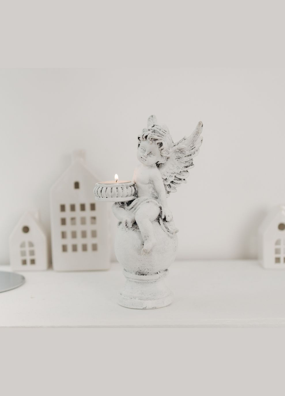 Підсвічник ангел на кулі (свічка з права) світиться 23*11*11 см (СП5274 св) Гранд Презент (285720628)