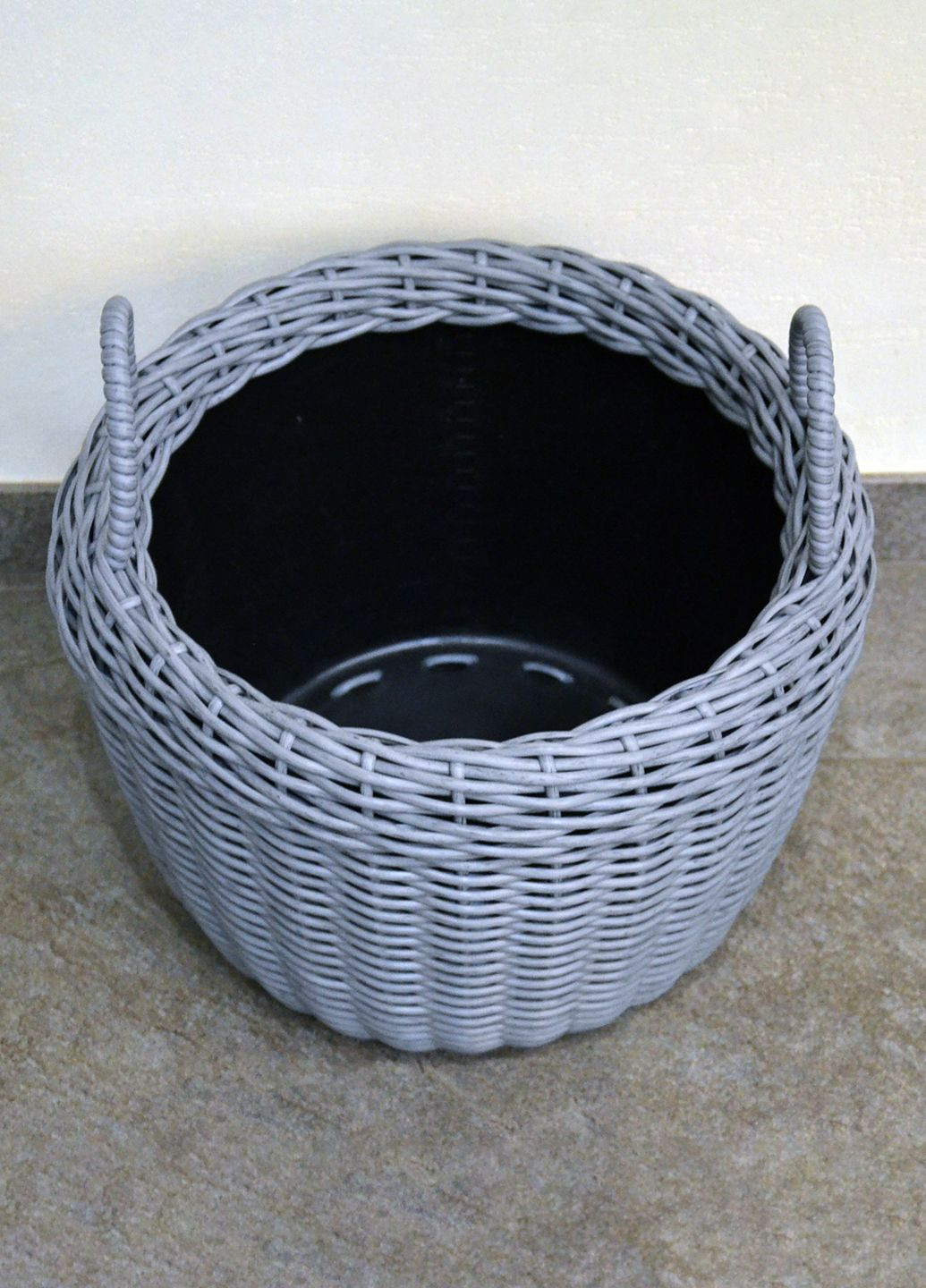 Корзина для дров плетеная (дровница) из искусственного ротанга ручной работы. Цвет Серый. 20 литров Handmade (327878904)