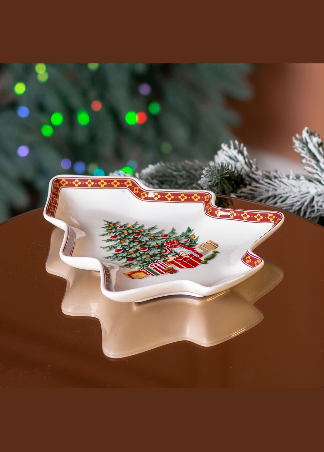 Блюдо сервірувальне Christmas фігурне 25,5*21 см Yiwu (328603955)