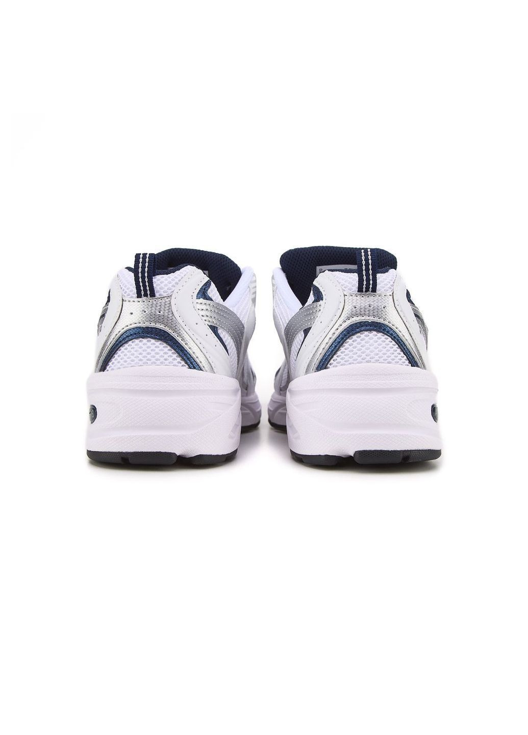 Белые всесезонные кроссовки No Brand