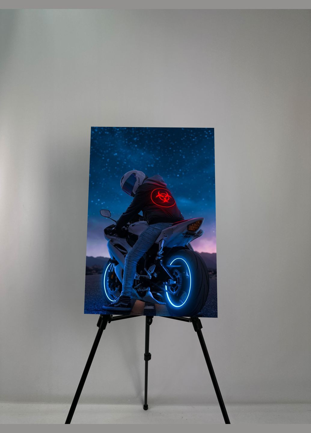 Картина на металі з принтом "Неоновий гонщик", 38/60см (1747) Hand Made (358896622)