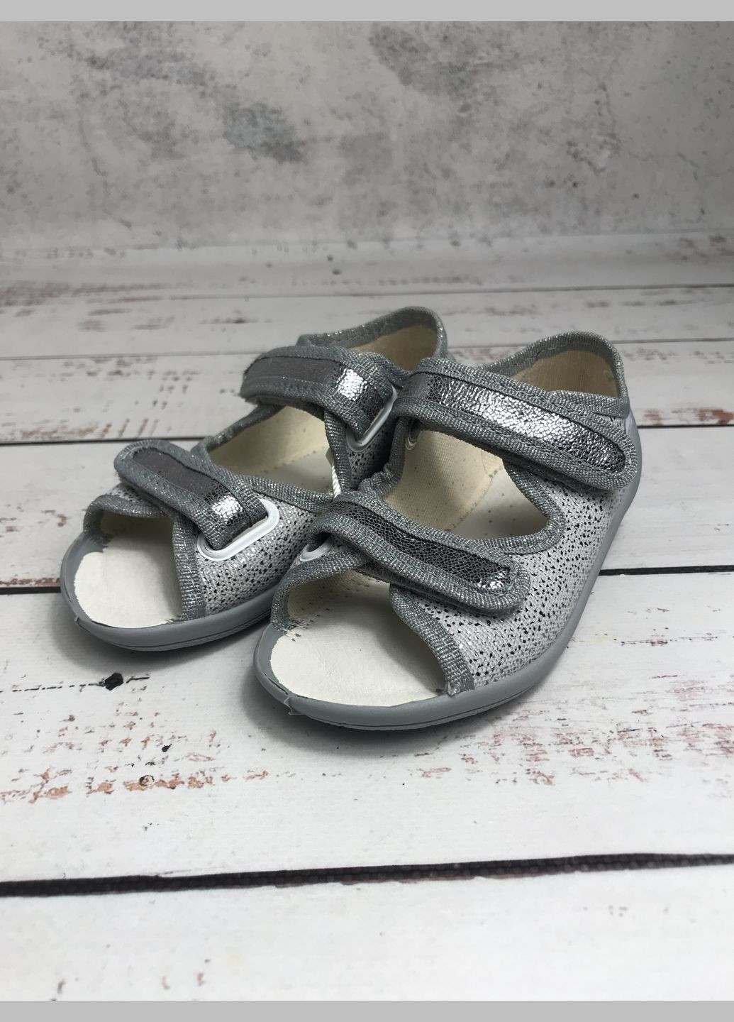 Серебряные босоножки сандалии детские текстильные для девочек серебряный (354) Waldi