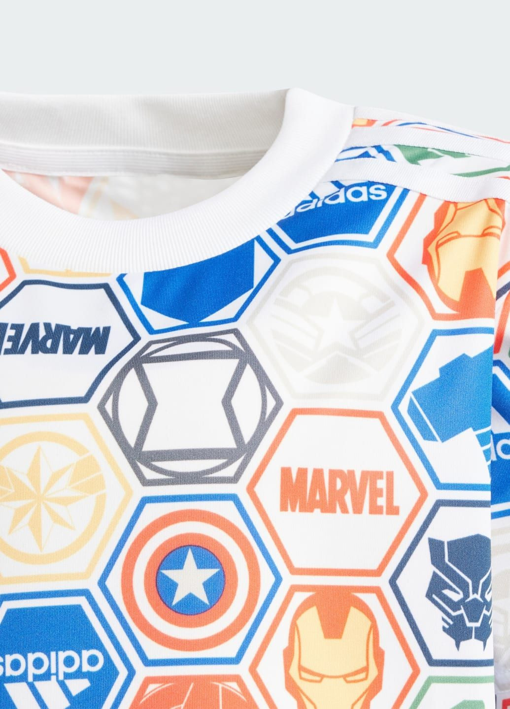 Комплект: футболка и шорты x Marvel Avengers adidas (292305391)
