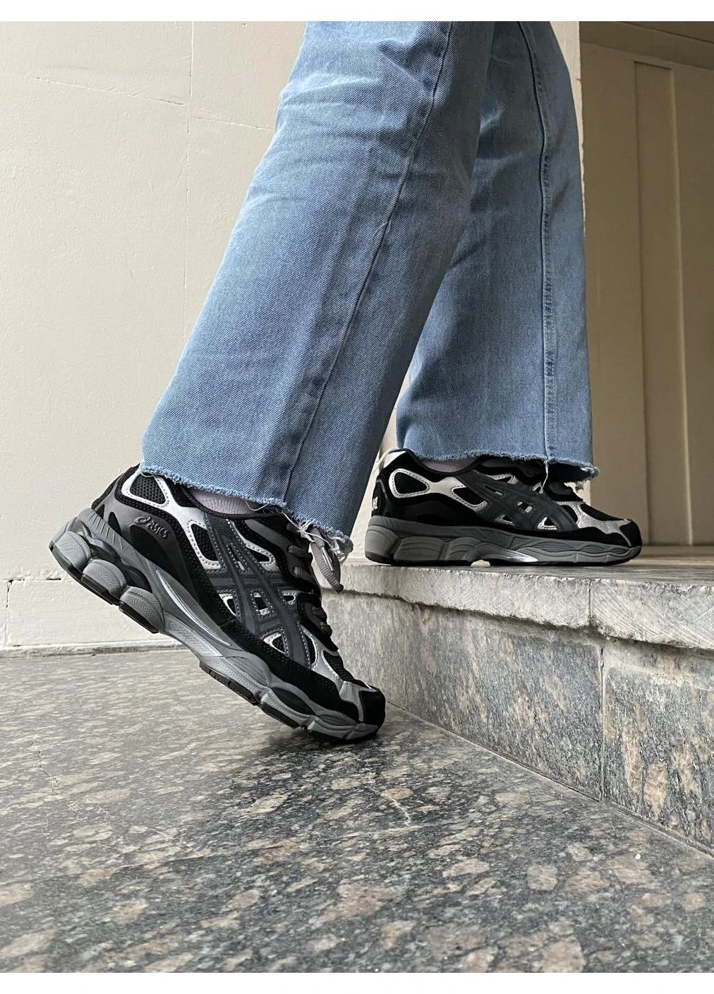 Чорні кросівки чоловічі asics gel-nyc graphite grey black асікс гель нюк чорні демісезон No Brand