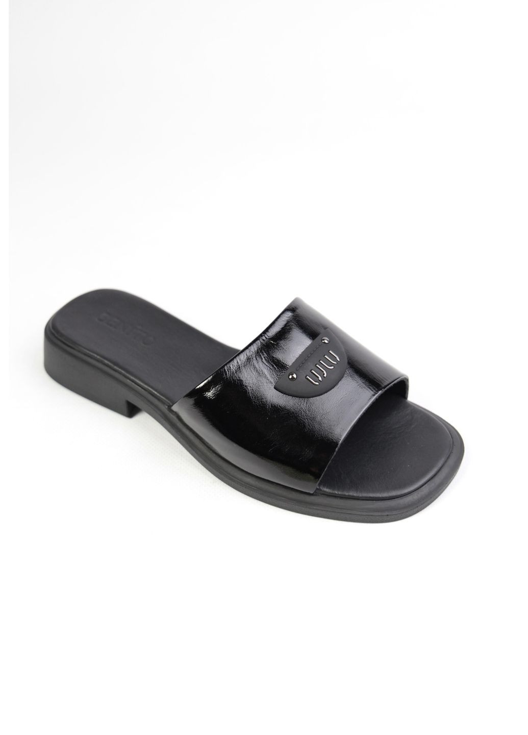 Черные шлепанци Benito