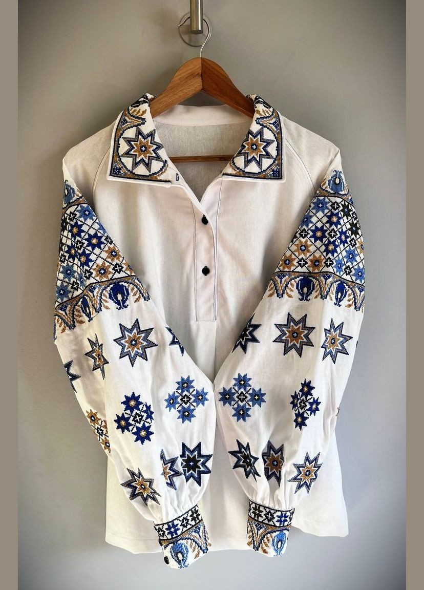 Молочна жіноча лляна вишиванка з геометричною машинною вишивкою молочна стильна сорочка з орнаментом візерунок орнамент приталена, вільна, пряма льон (332614986)