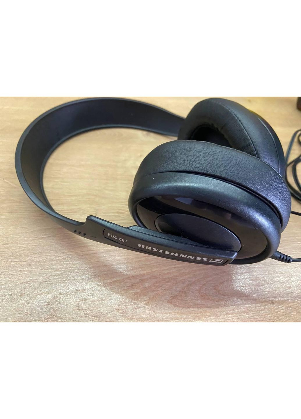 Амбушури для навушників HD202, HD202 II, HD212, HD437, HD447, HD457 Sennheiser (361147940)