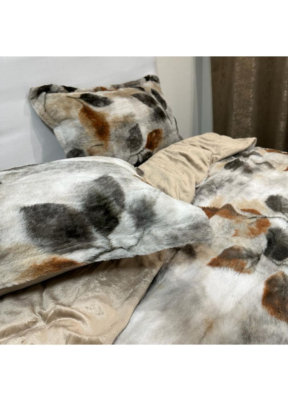 Эксклюзивное постельное белье "Хутро-велюр". Зимняя коллекция евро размера серого цвета. No Brand (370640228)