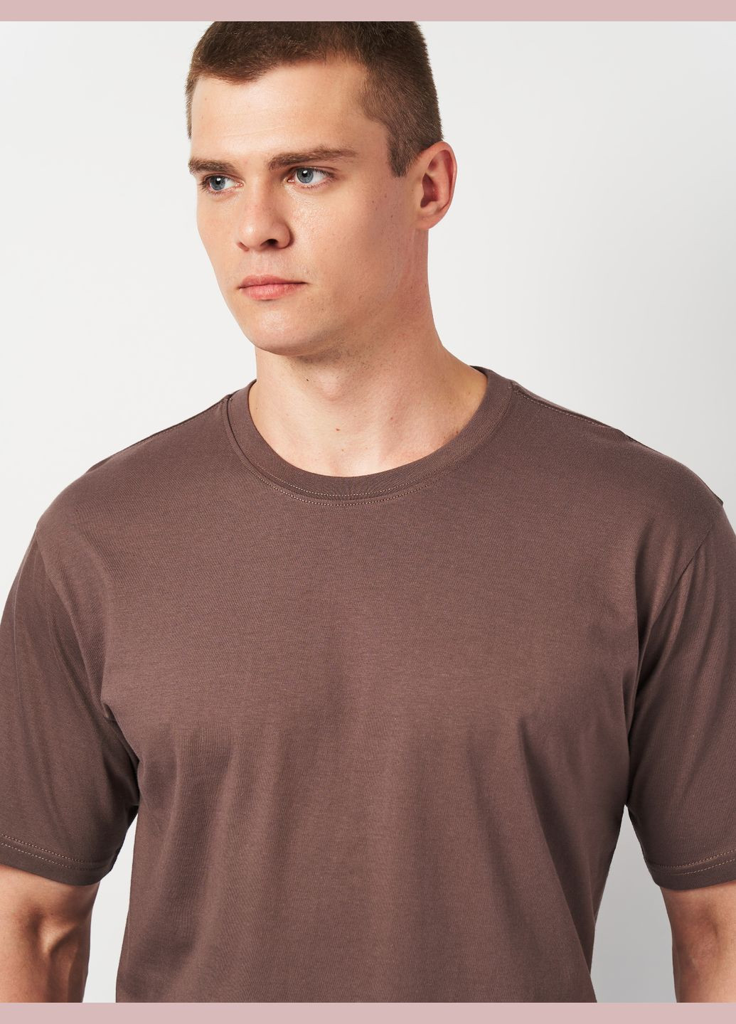 Темно-коричневая футболка мужская больших размеров с коротким рукавом Роза
