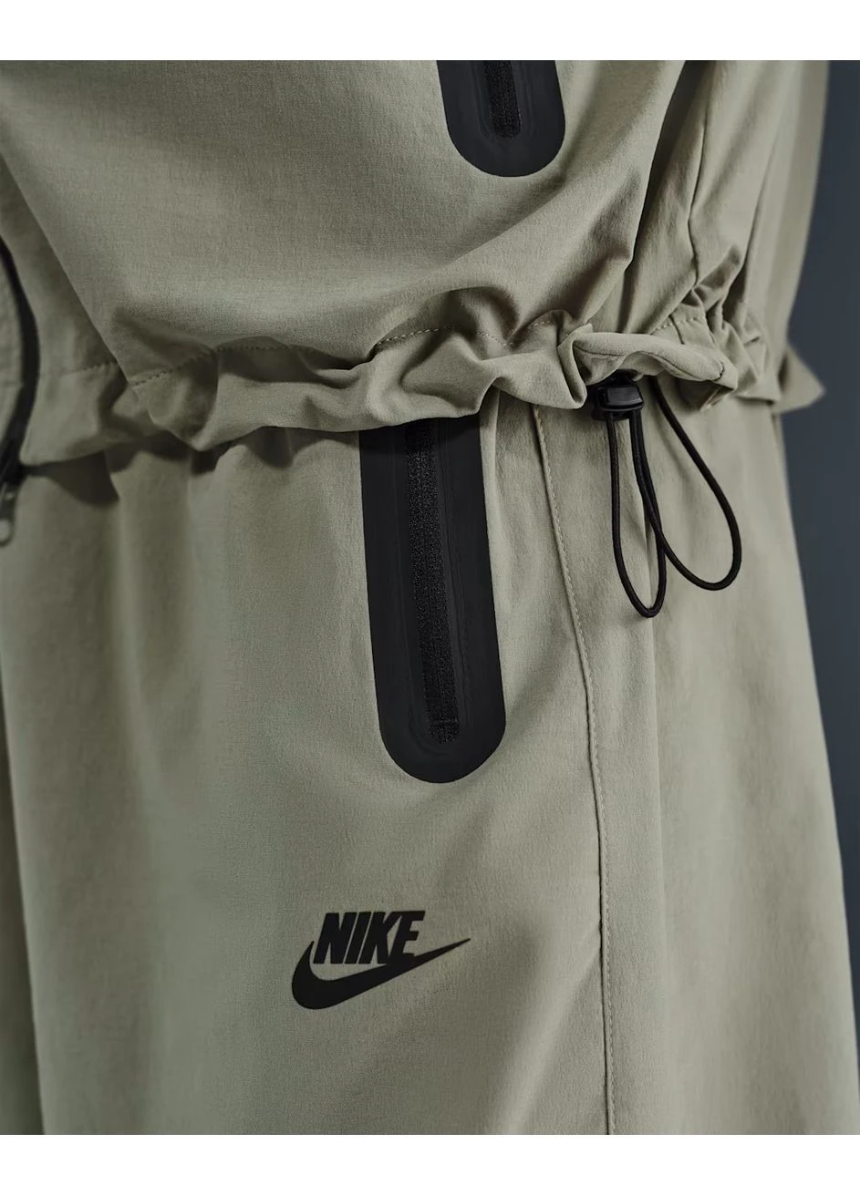 Оливковая демисезонная ветровка Nike
