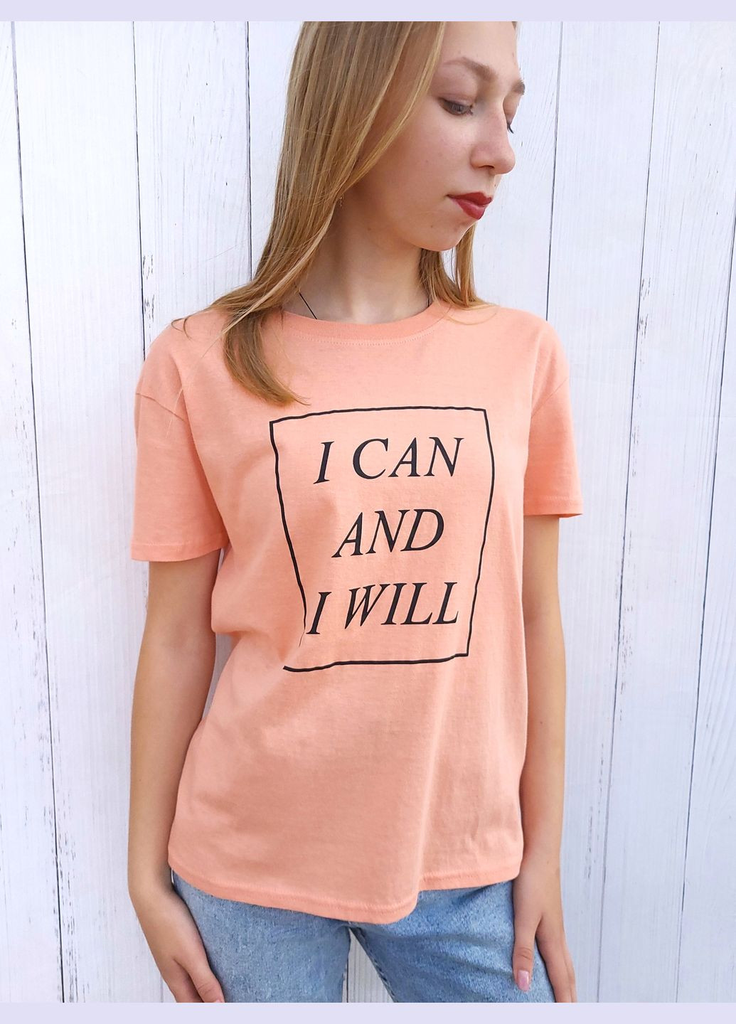 Оранжевая летняя футболка женская классическая с надписью Pink Woman