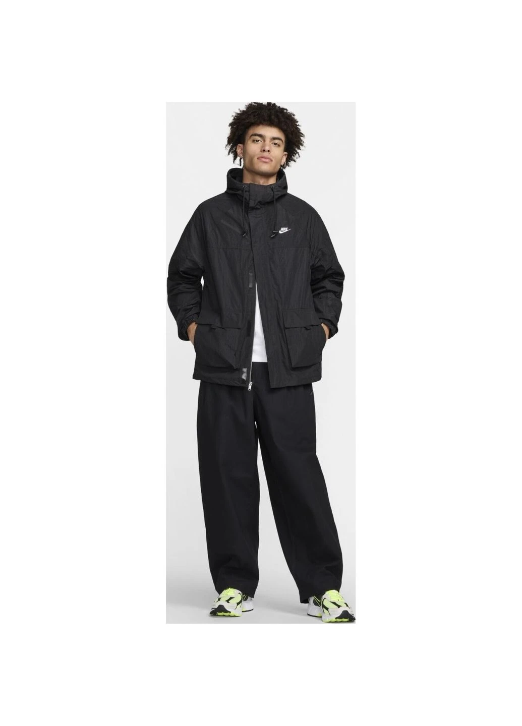 Черная демисезонная ветровка Nike