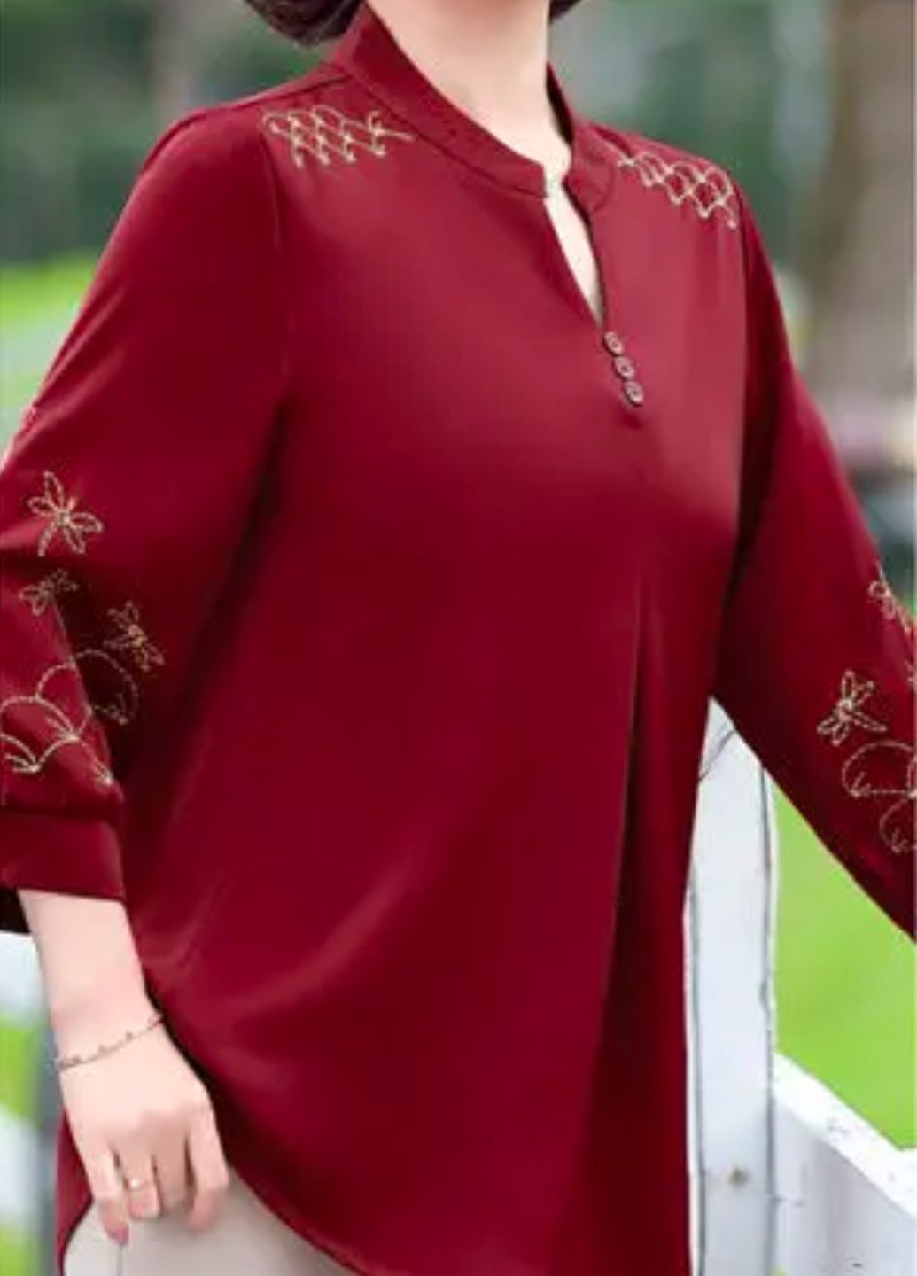 Бордова блуза жіноча вільна з оригінальною вишивкою No Brand