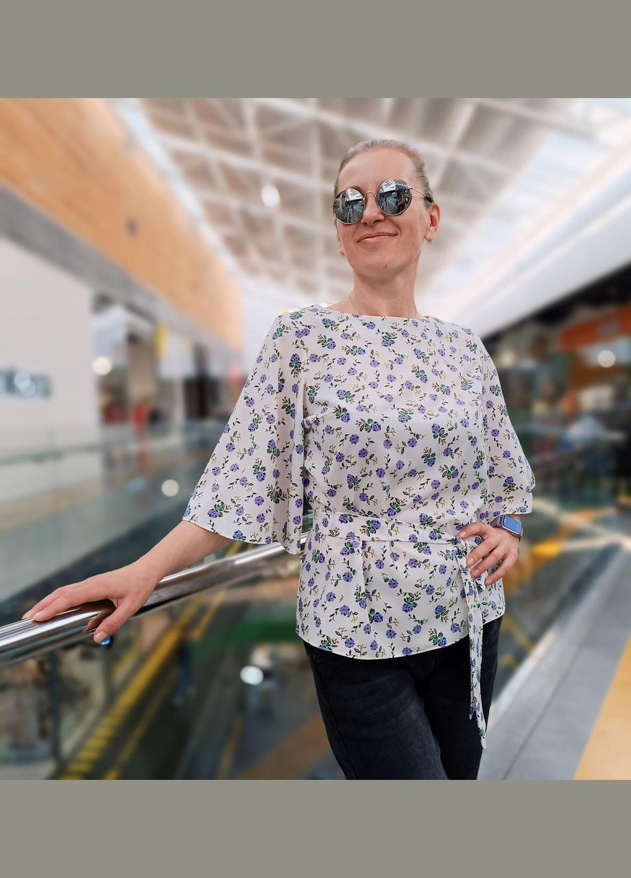 Біла літня блуза-дзвіночок 2 Льва