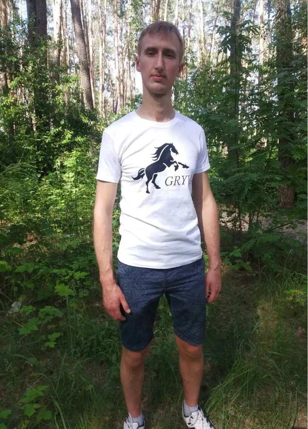 Белая футболка белая мужская с логотипом с коротким рукавом GRYVA