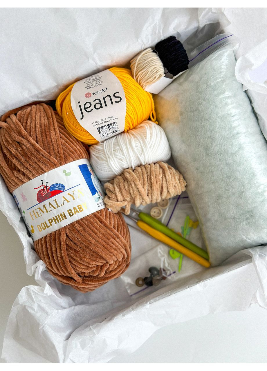 Набір для в'язання з покроковою інструкцією "Ведмедик в одязі " (20 см) No Brand (352474103)