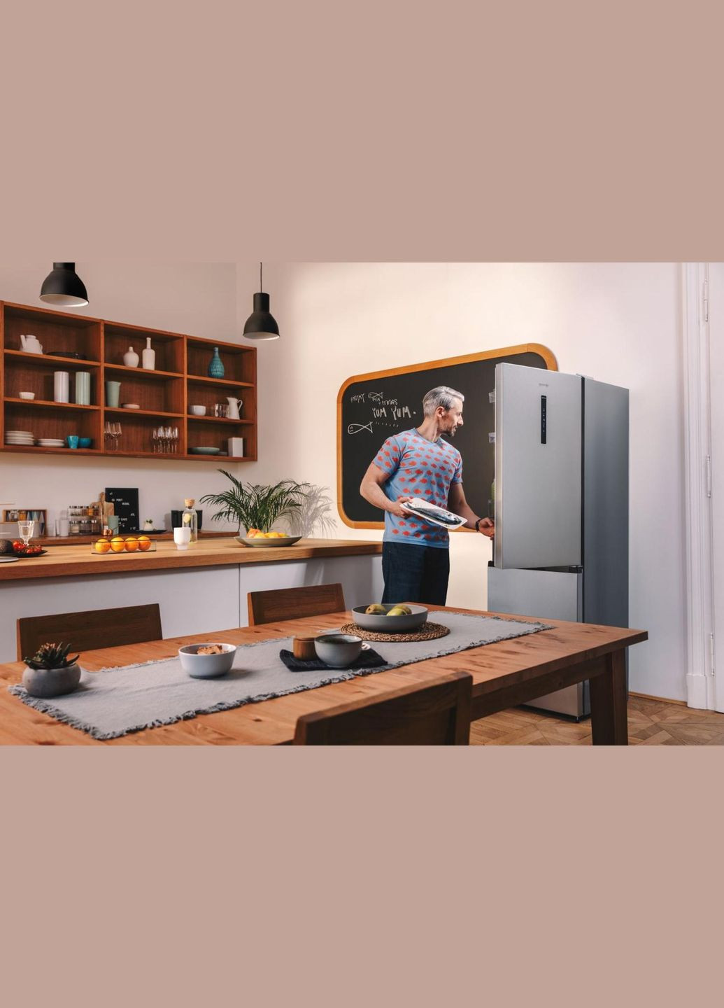 Холодильник з нижн. мороз. камерою, 185х60х60см, 2 двері, 210(110)л, А++, NoFrost Plus, Зона св-ті, Зовн. Диспл, Gorenje (314980419)