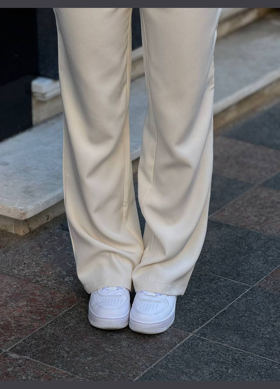 Классические молочные брюки из качественной костюмки подходящие под любой образ, стильные комфортные штаны No Brand 084-2 (291241139)