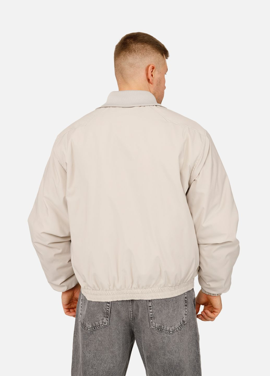 Молочна демісезонна чоловіча куртка колір молочний цб-00261937 Retro Club