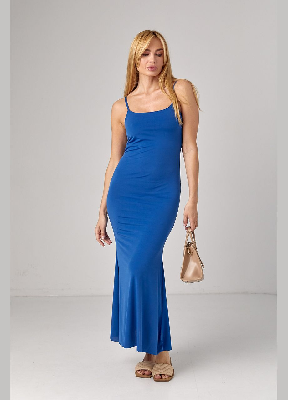 Летний женский длинный силуэтный сарафан на бретелях Lurex