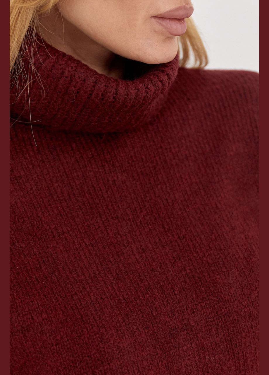 Бордовий короткий трикотажний светр з високою горловиною Lurex