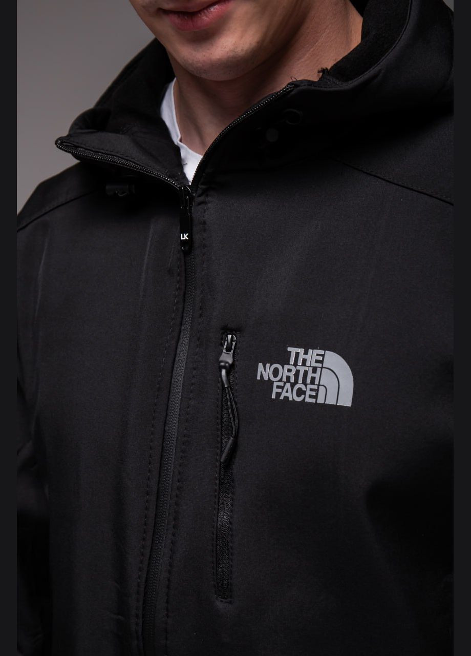 Чорна демісезонна чоловіча куртка softshell на флісі Vakko