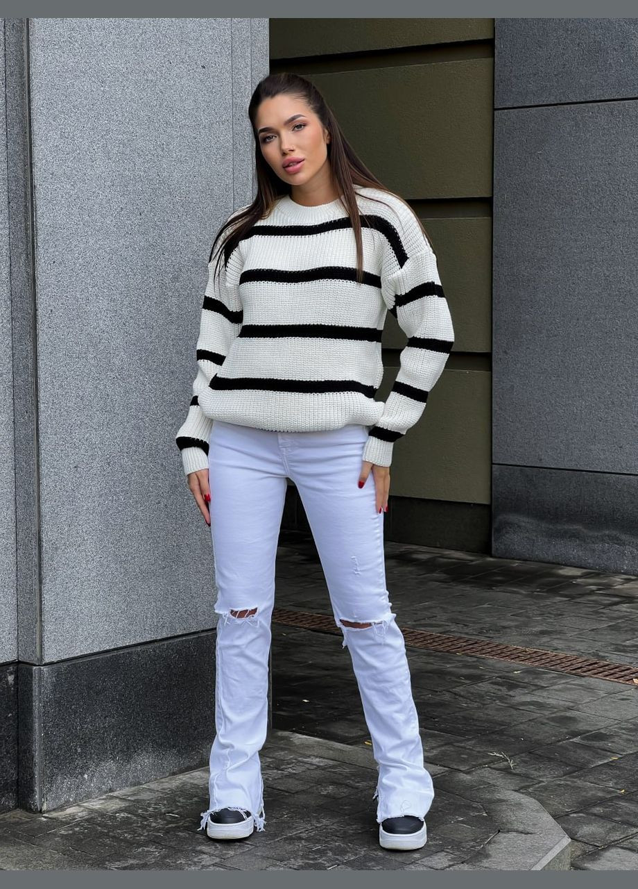 Белый демисезонный вязаный женский свитер в полоску белого цвета 30068 No Brand