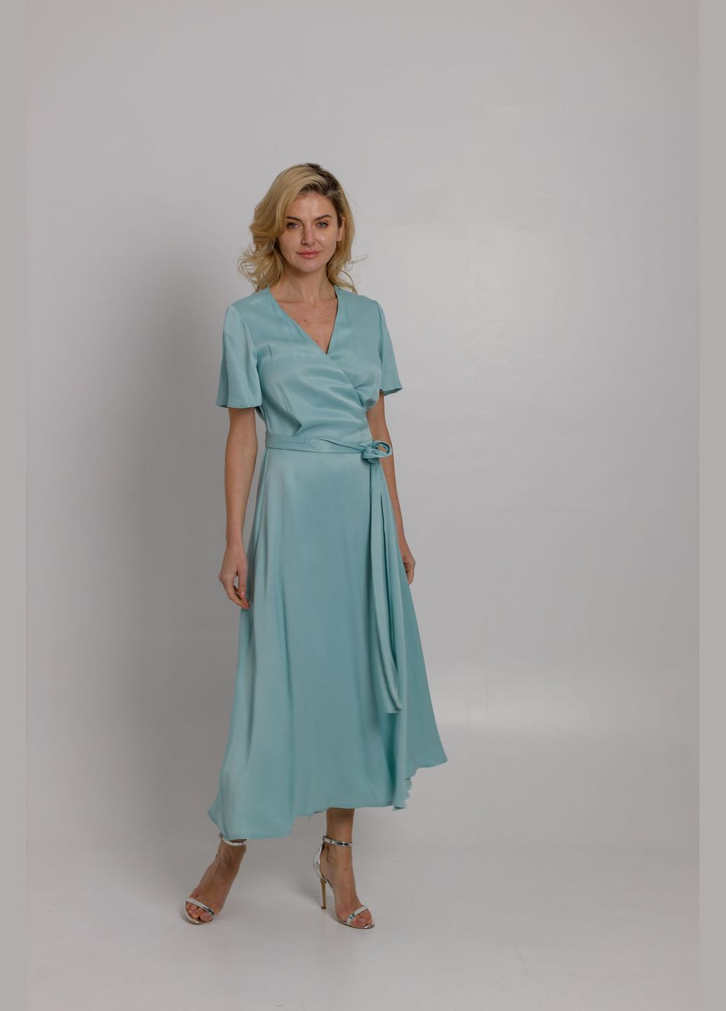 М'ятна сукня Парада