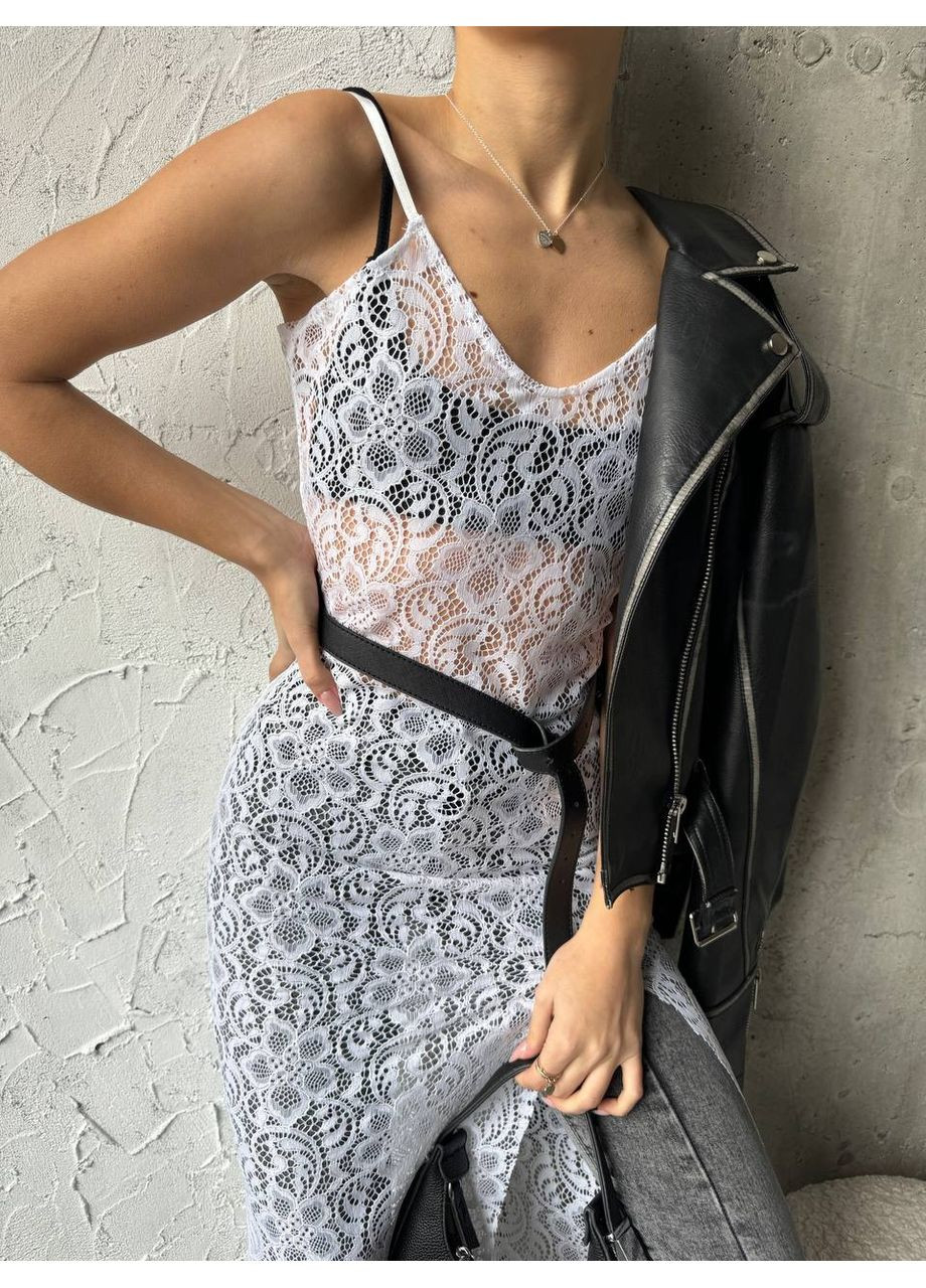 Белое кэжуал женское кружевное платье на бретелях Україна с цветочным принтом