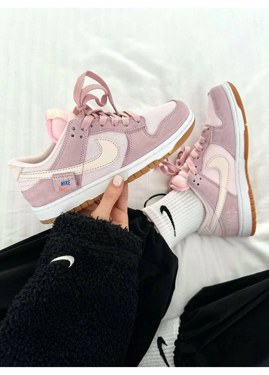 Рожеві кросівки чоловічі nike sb dunk low teddy bear pink найк сб данк рожеві демісезон No Brand