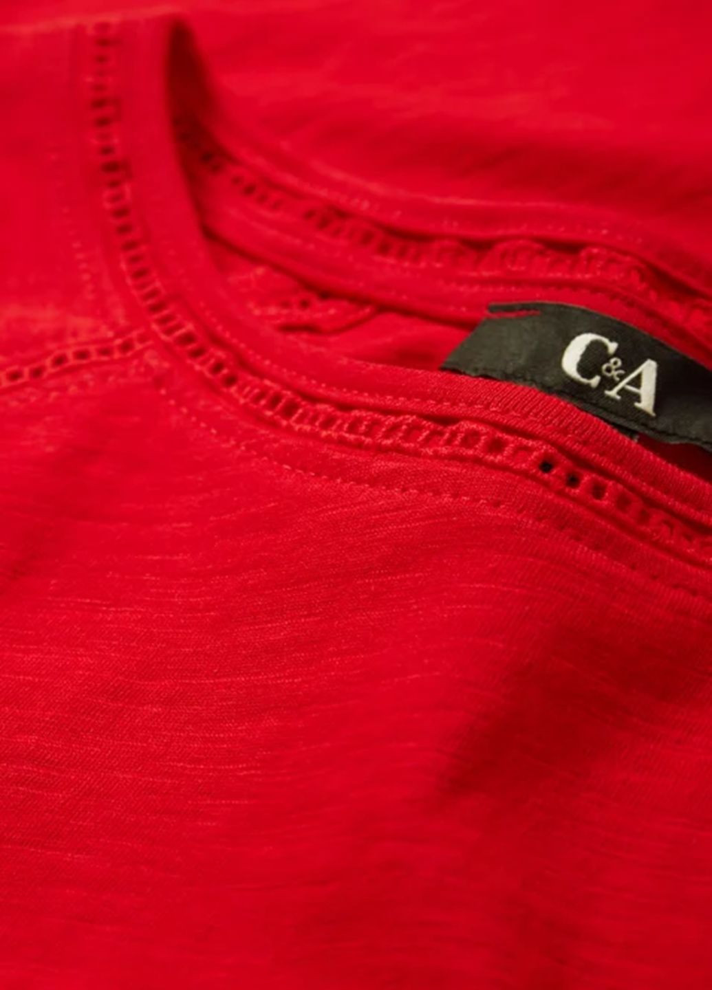 Темно-красная летняя футболка C&A