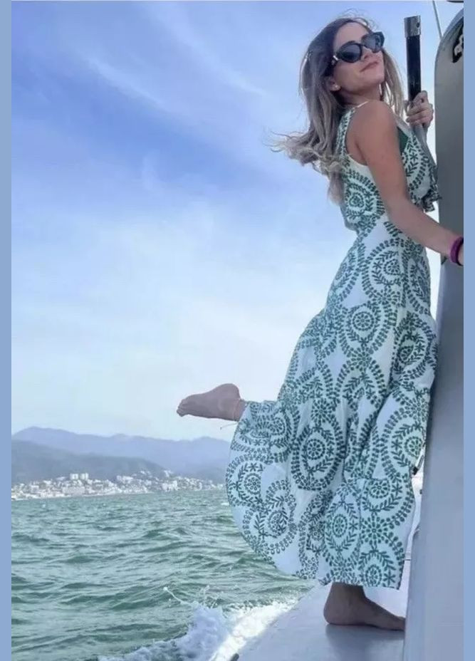 Комбинированное платье с прорезной вышивкой и узлом Zara