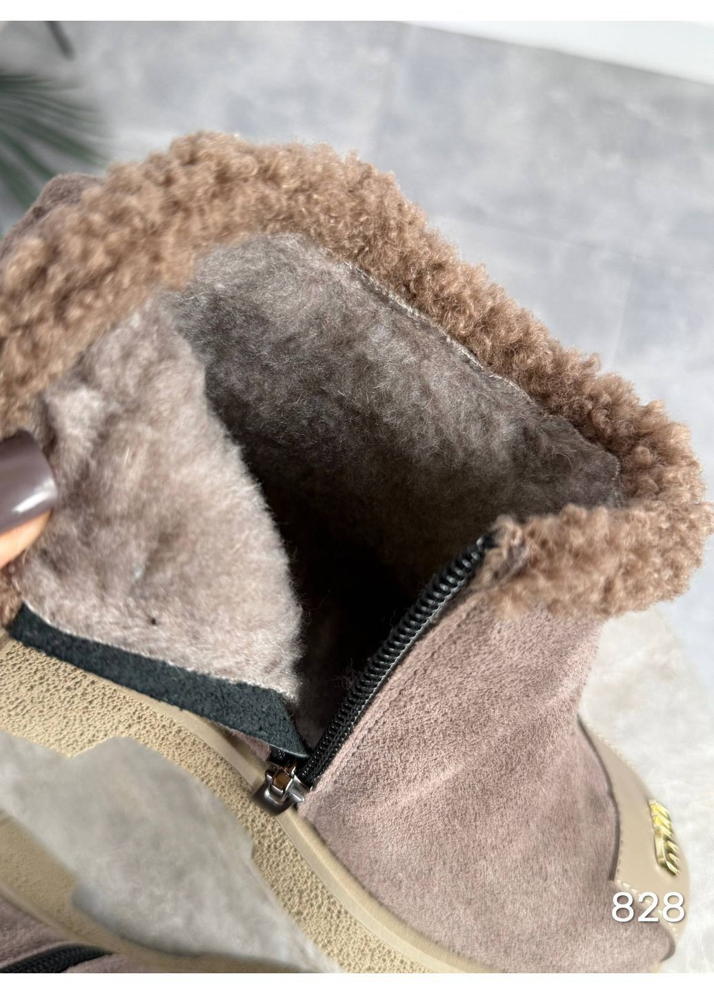 Зимние стильные женские ботинки No Brand без декора из натуральной замши