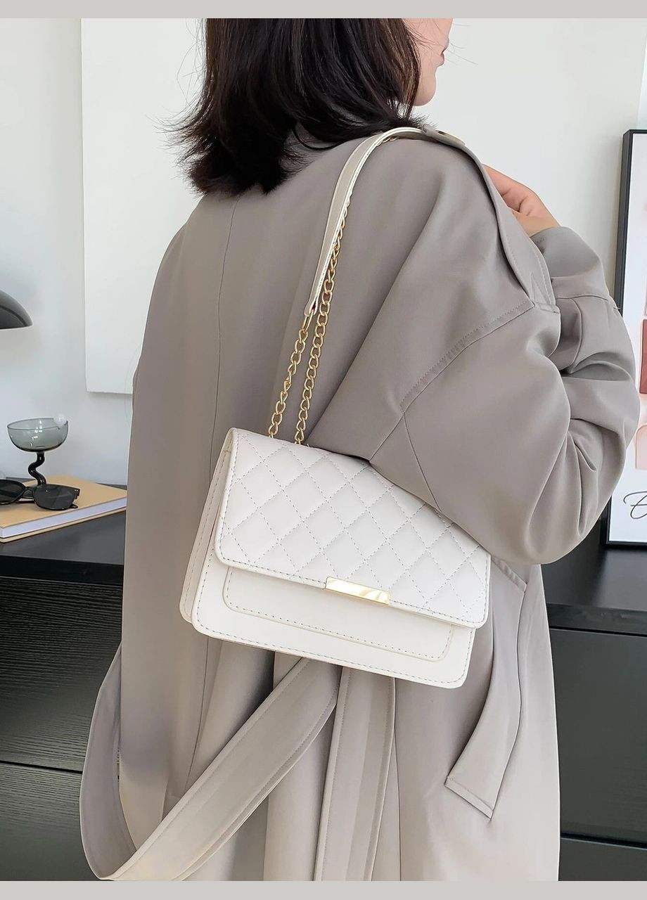 Жіноча класична сумка стьобана крос-боді через плече біла No Brand (290665275)