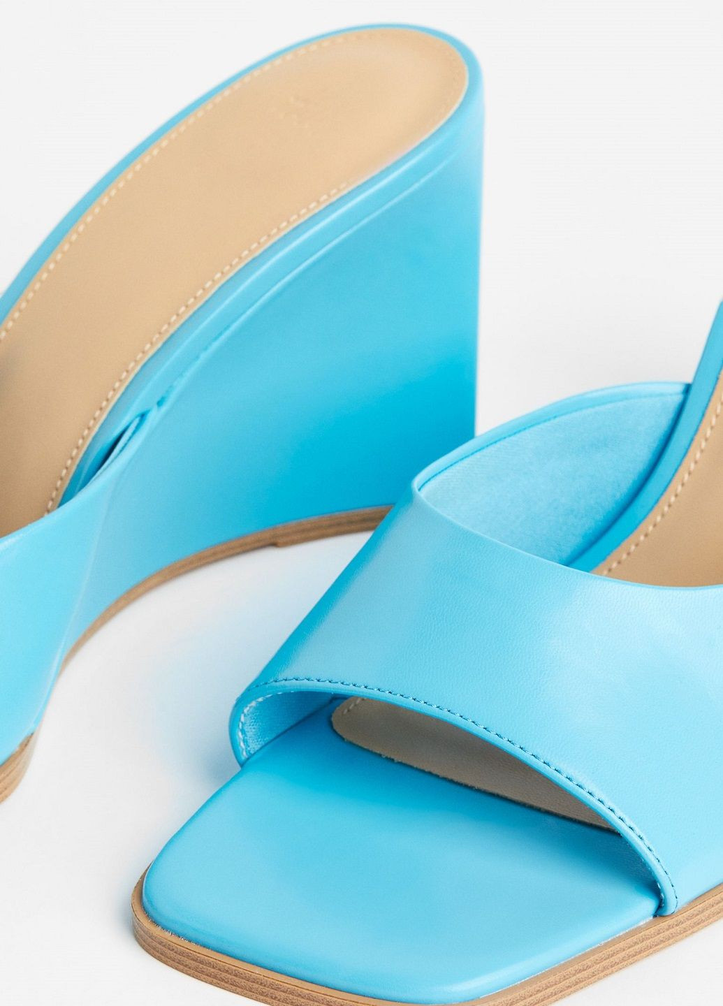 Бирюзовые мюли H&M