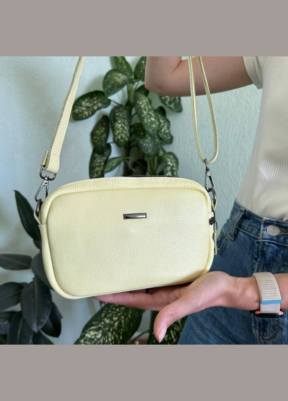 Кожаная мини сумочка на плечо, натуральная кожа, металлическая фурнитура желтая (sku_1595Ж) No Brand (330576227)