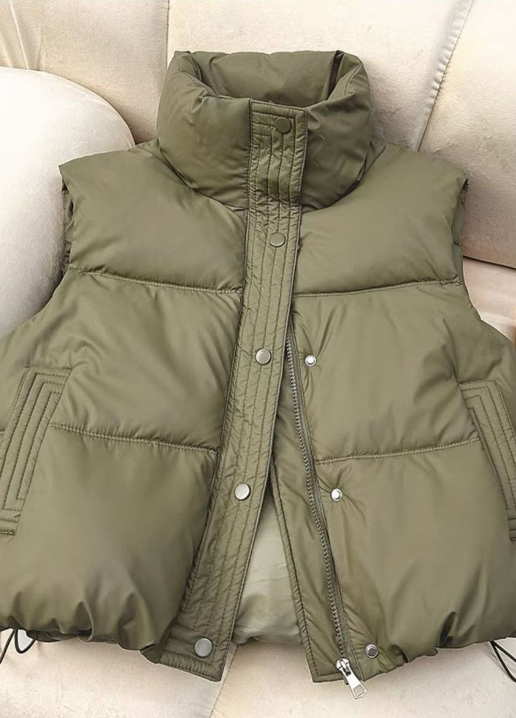 Жіноча укорочена жилетка з плащівки на синтепоні Україна (325444313)