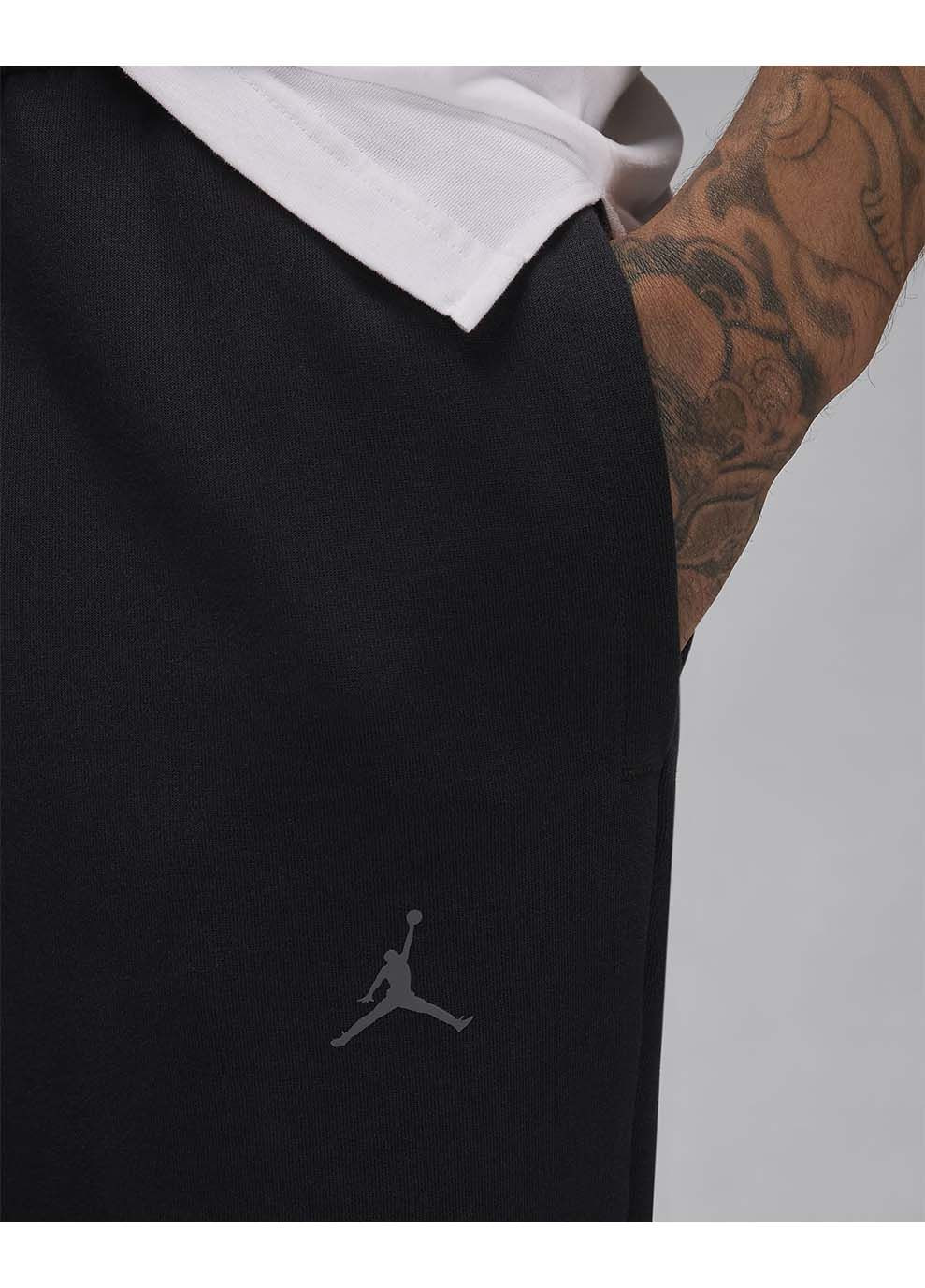 Черные демисезонные брюки Jordan