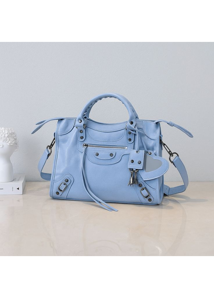 Женская сумка 10638 большая с двумя ручками в заклепках с зеркалом-сердцем No Brand (366871897)