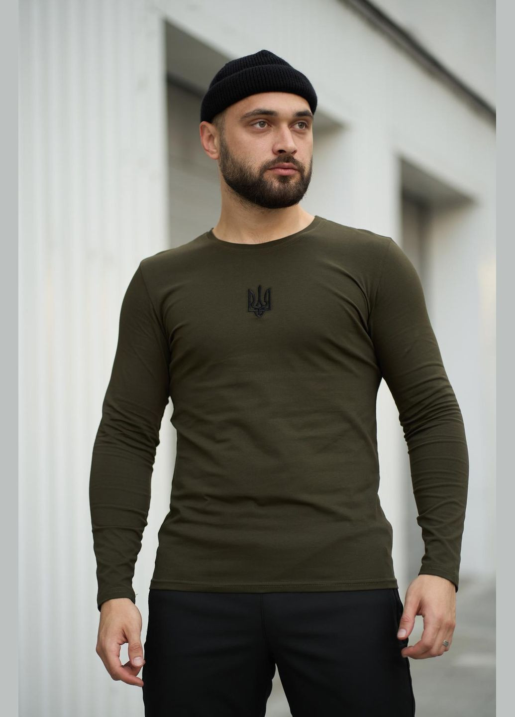 Оливковый (хаки) лонгслив Vakko