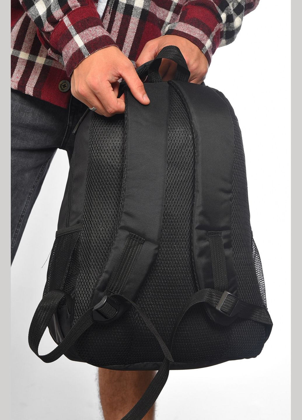 Рюкзак чоловічий спортивний чорного кольору Let's Shop (299146826)