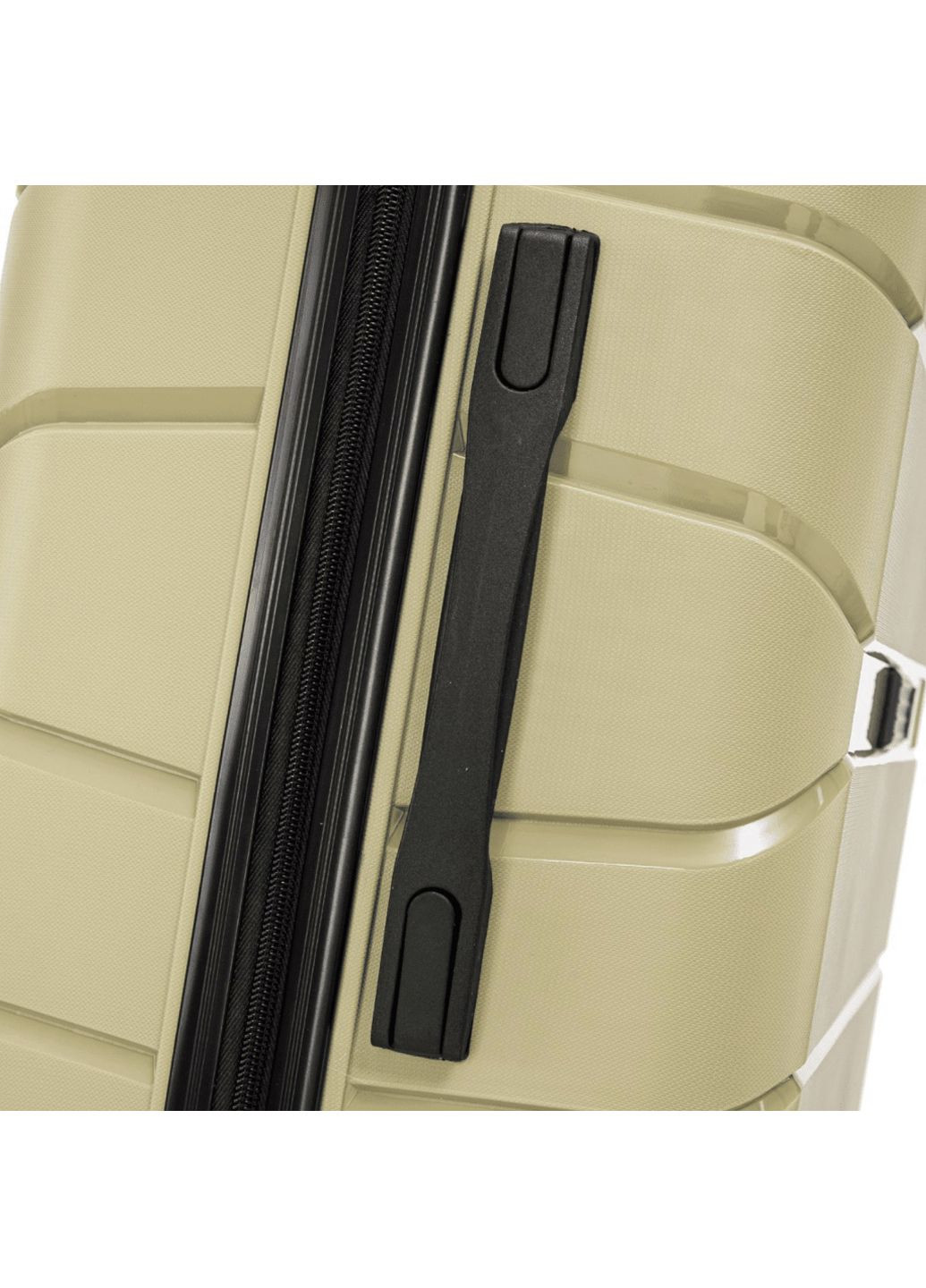 Валіза поліпропіленова середня 69 см Wings PP06 (366737656)