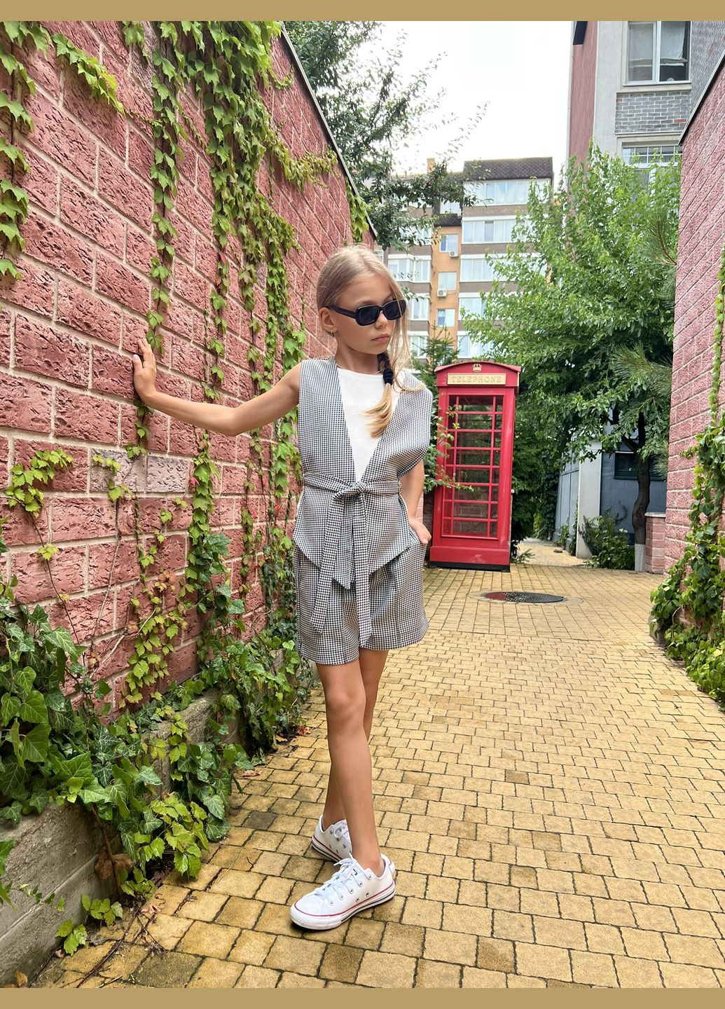 Костюм шкільний для дівчинки жилетка та шорти 128-158 No Brand (346058474)